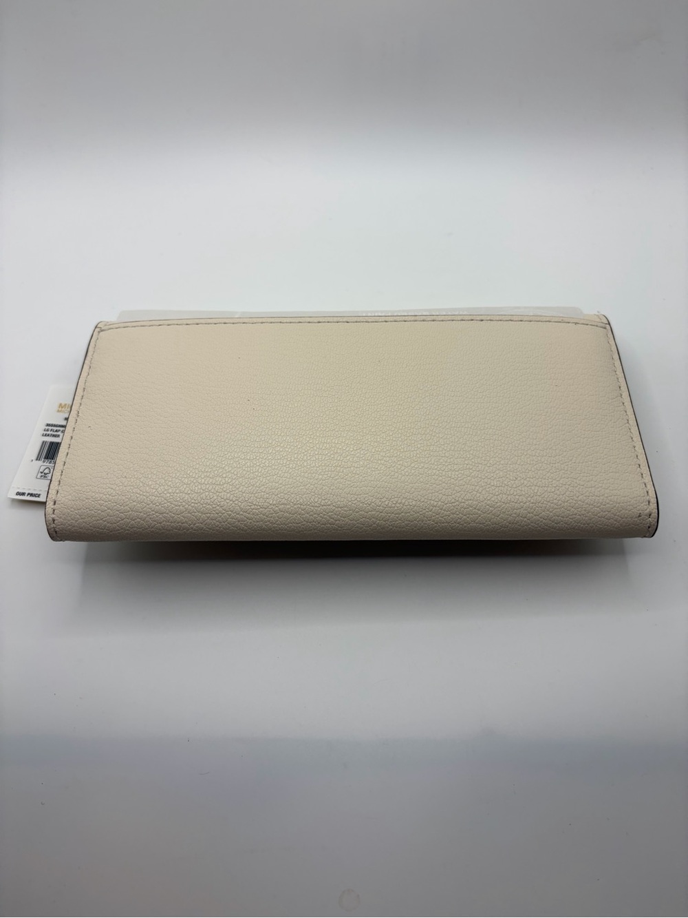 Michael Kors Ivory Pebbled Leather Wallet with Gold Charm - Picture 2 of 4
